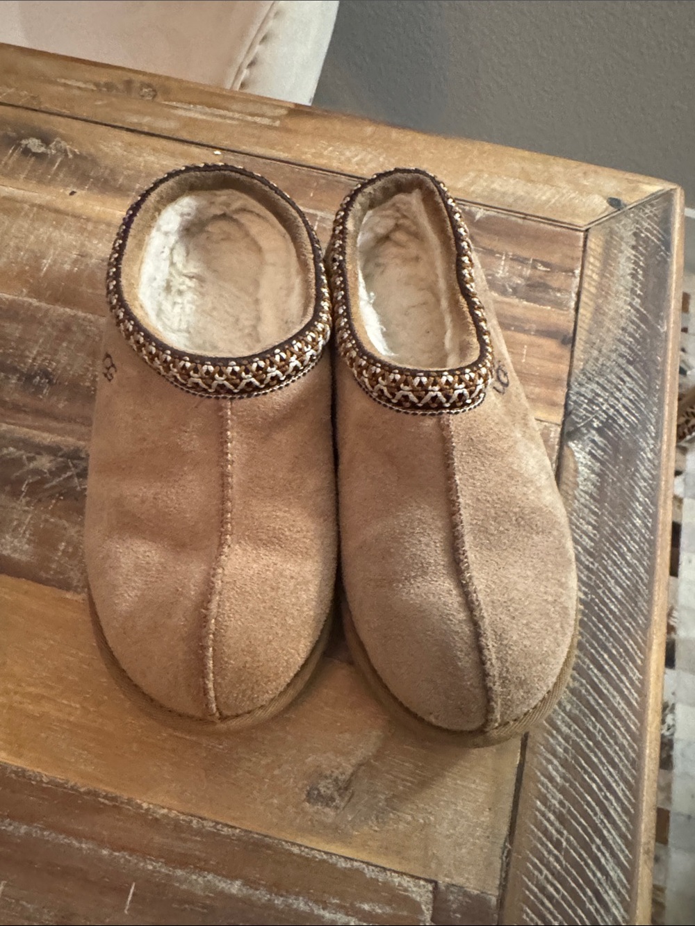 Ugg slides